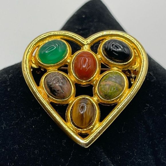 Vintage Gemstone Scarab Heart Pin by Belle Designs - Picture 4 of 5